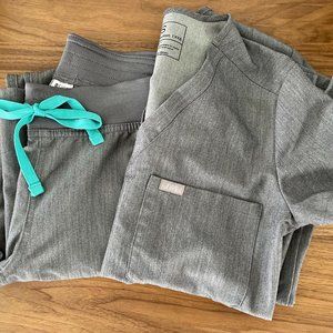 FIGS Womens Graphite Catarina top, Livingston pants